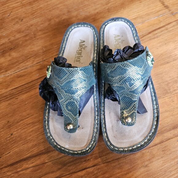 alegria carina green thong snake print leather sandals womens size 38 - Picture 3 of 8